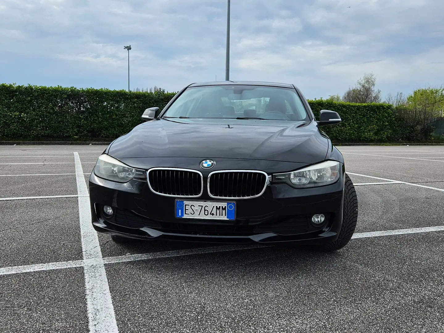 BMW 320 Nero - 2