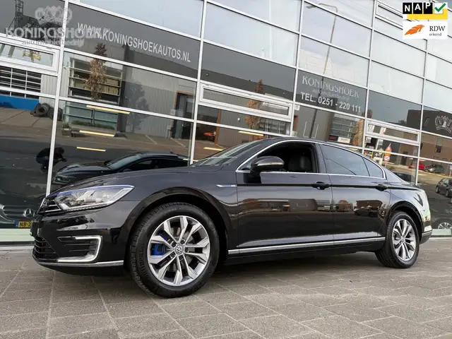 Volkswagen Passat 1.4 TSI GTE Connected Series Plus