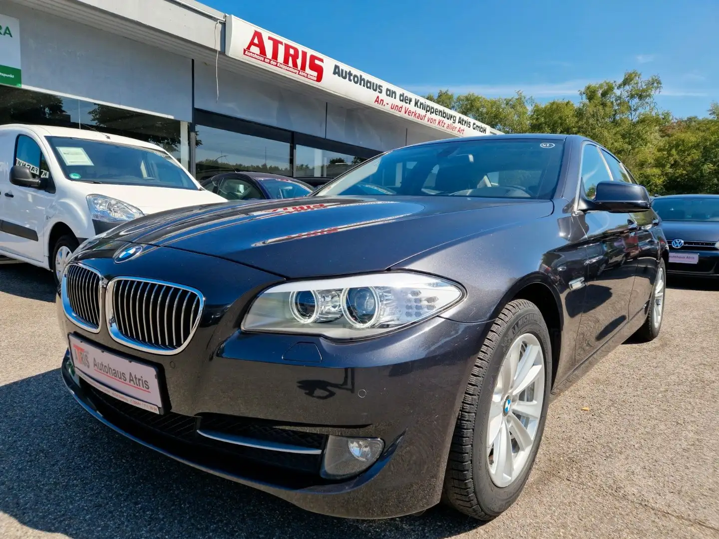 BMW 523 Baureihe 5 Lim. 523 i Gris - 2