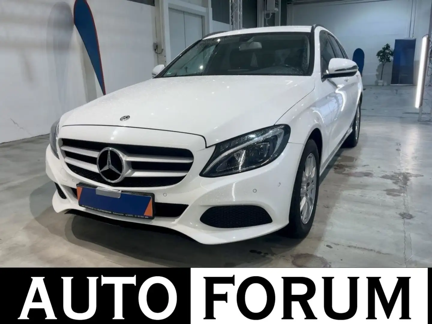 Mercedes-Benz C 180 d T AUTOMATIK LED NAVI KAMERA SHZ PDC Weiß - 1