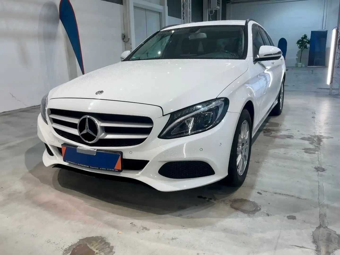 Mercedes-Benz C 180 d T AUTOMATIK LED NAVI KAMERA SHZ PDC Weiß - 2