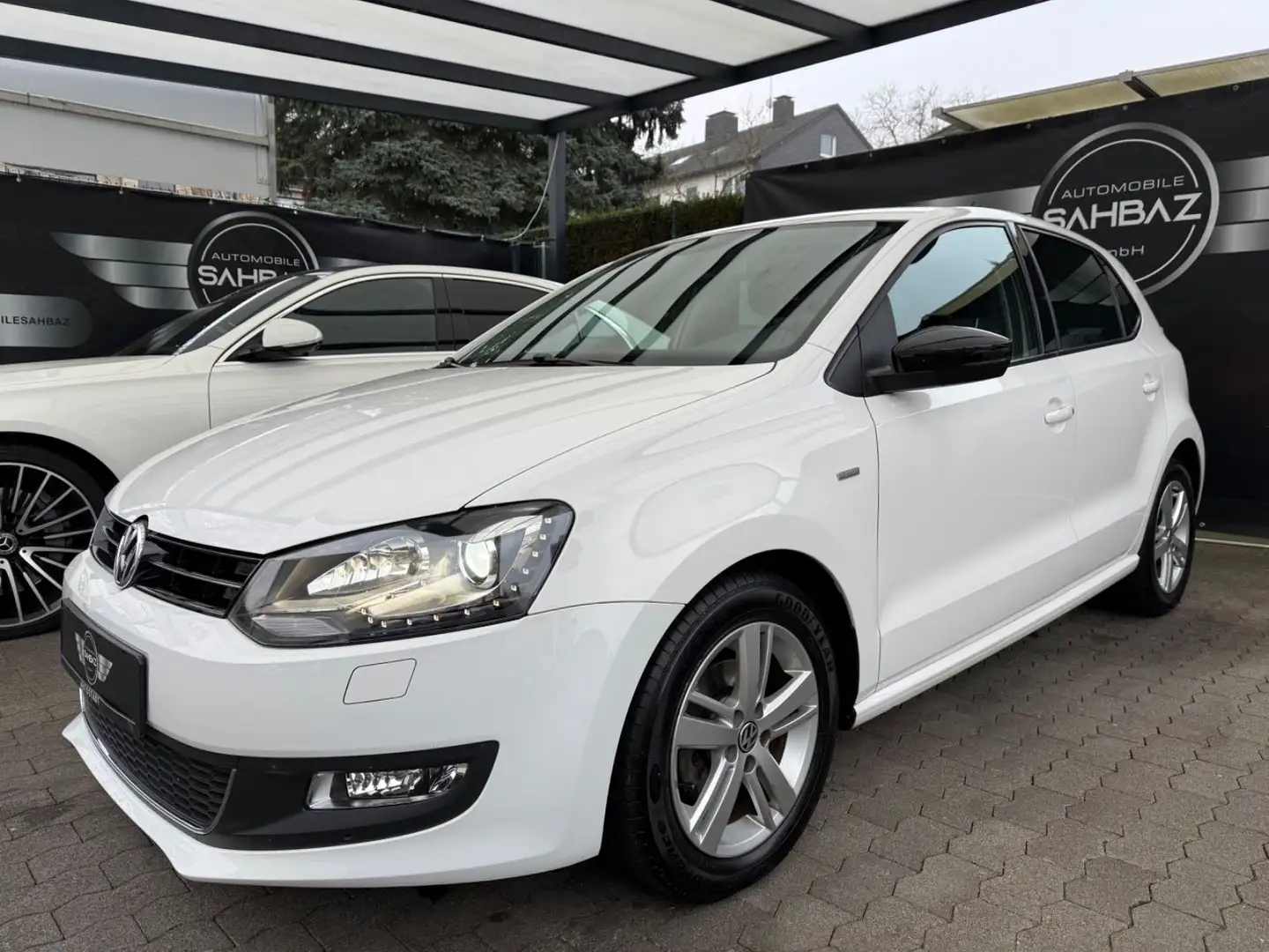 Volkswagen Polo V Match *XENON*SHZ*NAVI*PDC*TEILLED*KLIMAAU Alb - 1