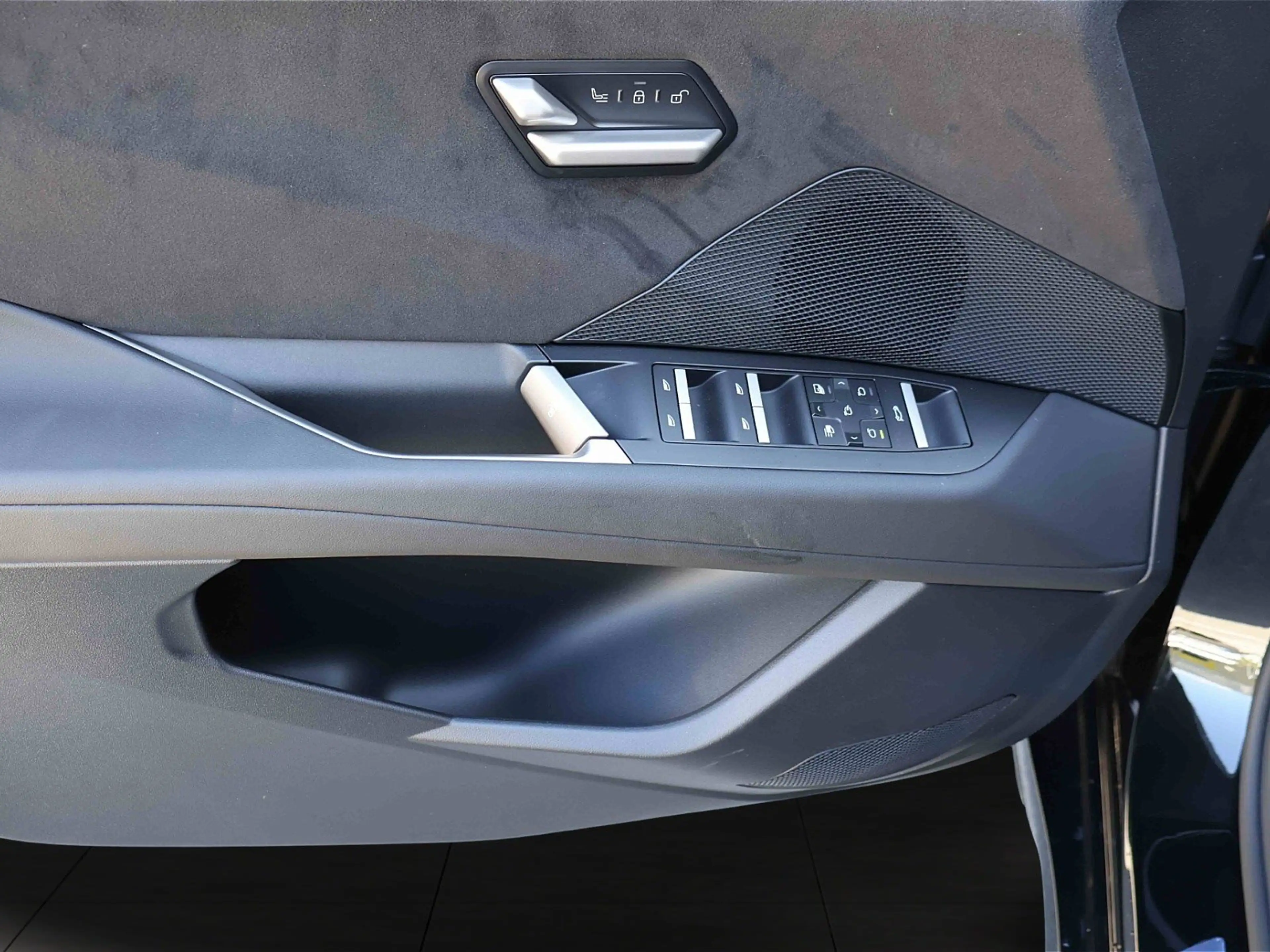 BMW iX3 iX3 40 M-Sportpaket Fixzins Leasingaktion — photo 12
