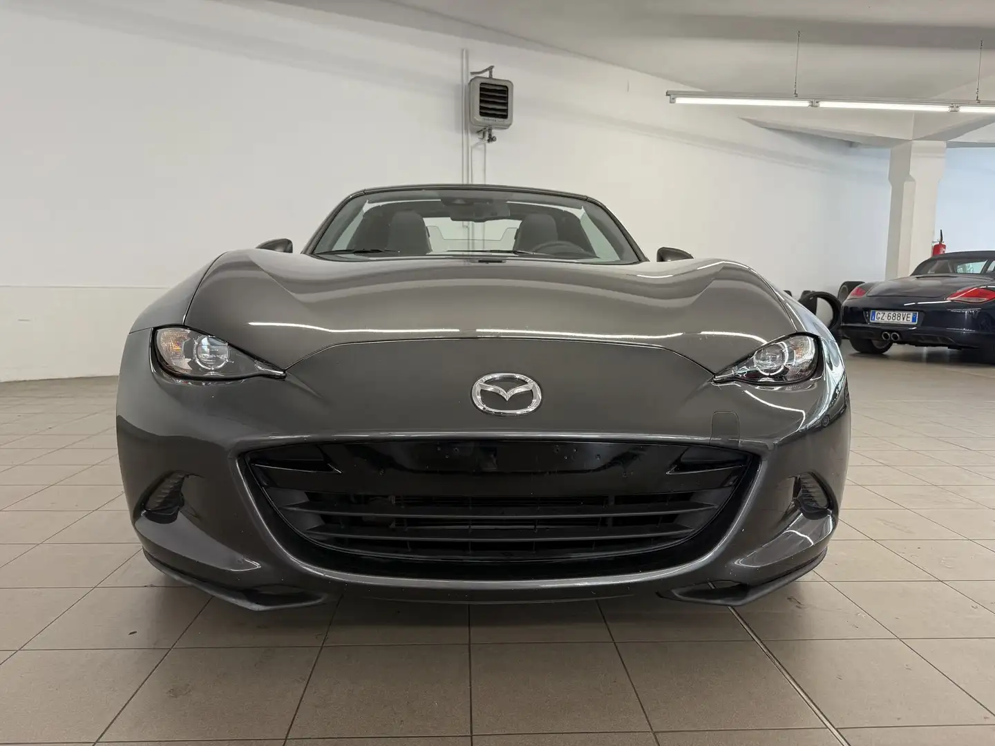 Mazda MX-5 MX-5 1.5L Skyactiv-G RF Exceed Grigio - 2
