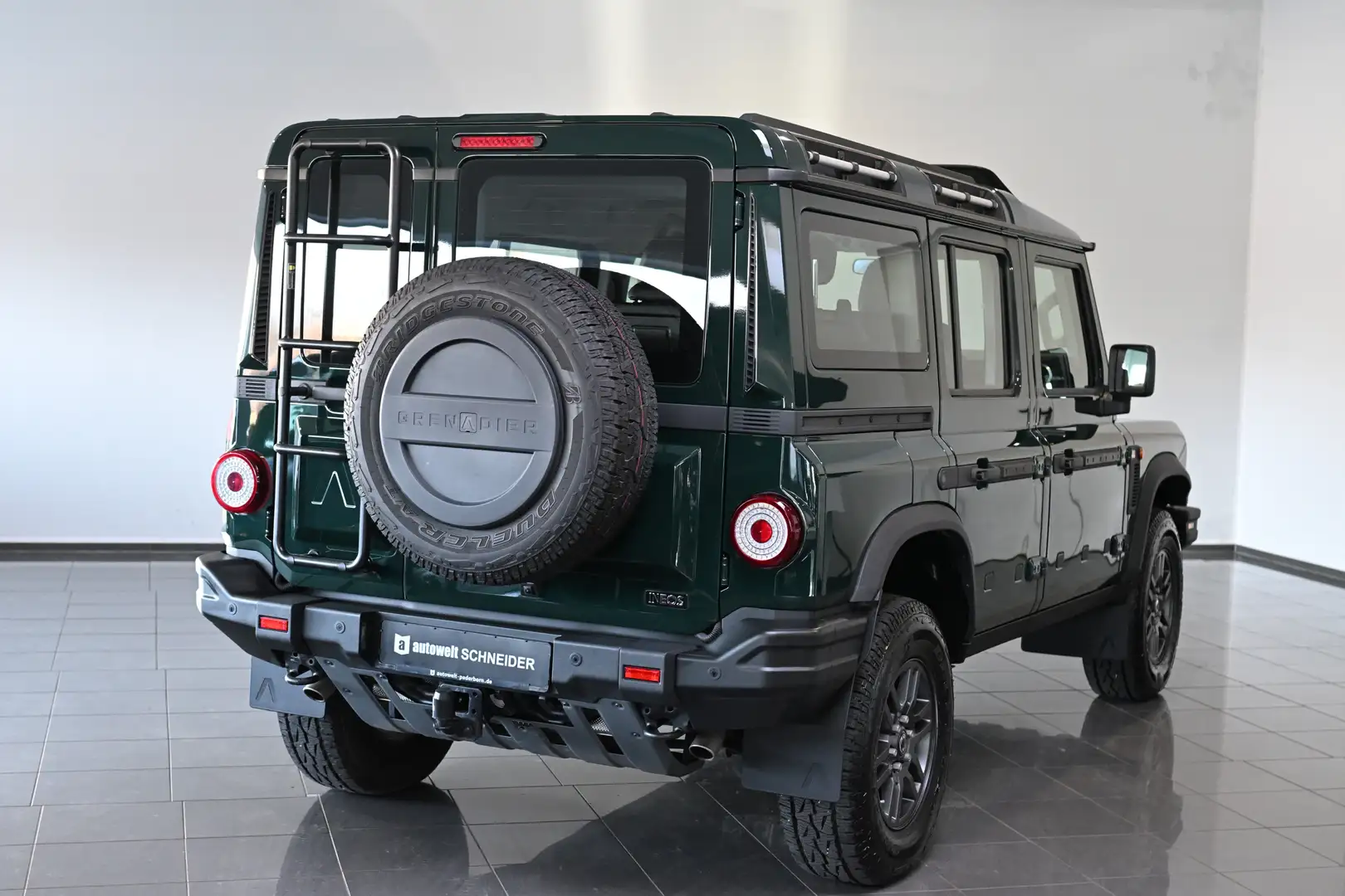 Ineos Grenadier Station Wagon Fieldmaster Edition AHK Grün - 2