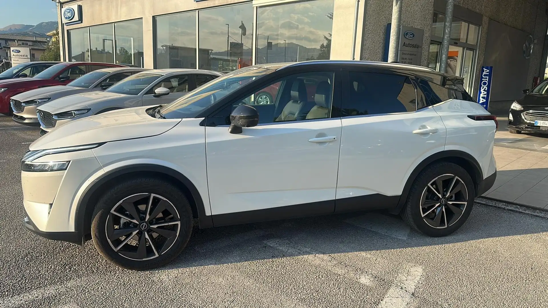 Nissan Qashqai Qashqai 1.3 Tekna 2wd 140cv Mild-hybrid Benzina Bianco - 2