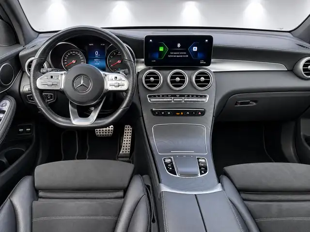 Mercedes-Benz GLC view 2