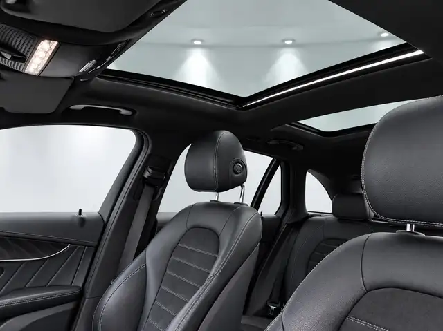 Mercedes-Benz GLC view 5