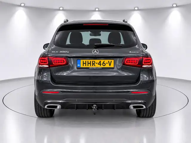Mercedes-Benz GLC view 9