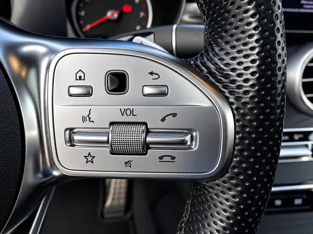Mercedes-Benz GLC view 17