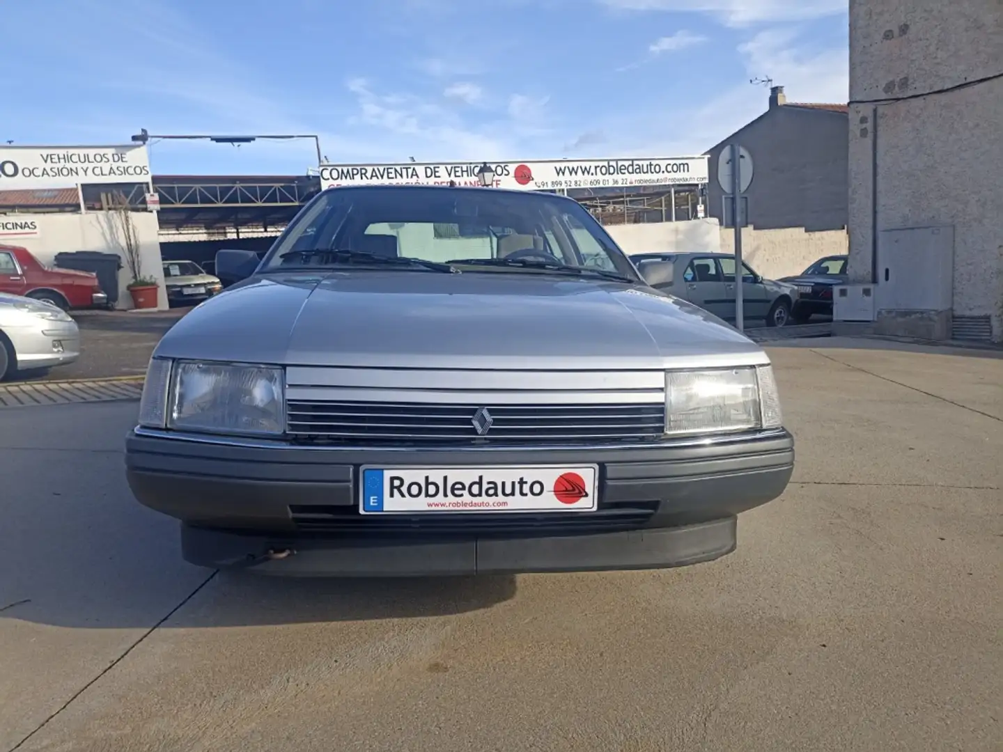 Renault R25 2.2 GTX A.A. Gris - 2