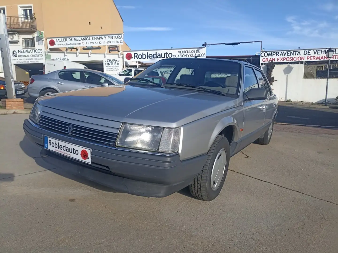 Renault R25 2.2 GTX A.A. Серый - 1