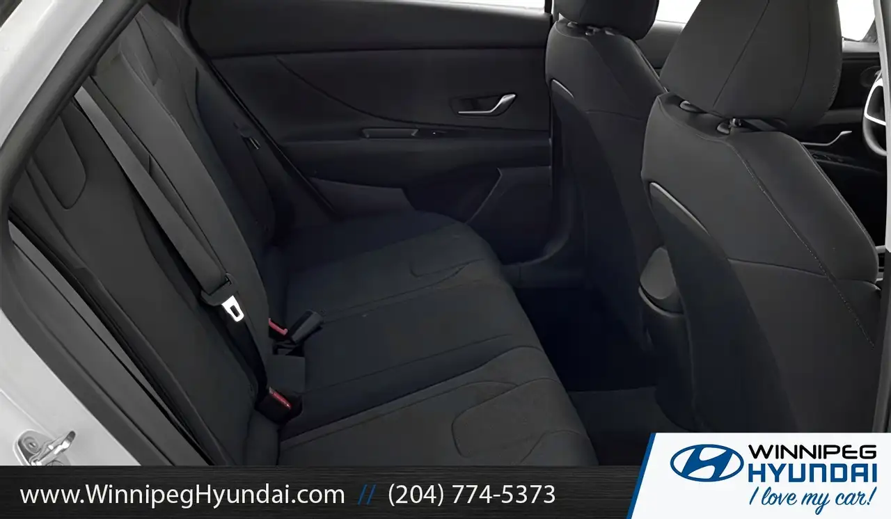 Hyundai ELANTRA снимка Hyundai ELANTRA