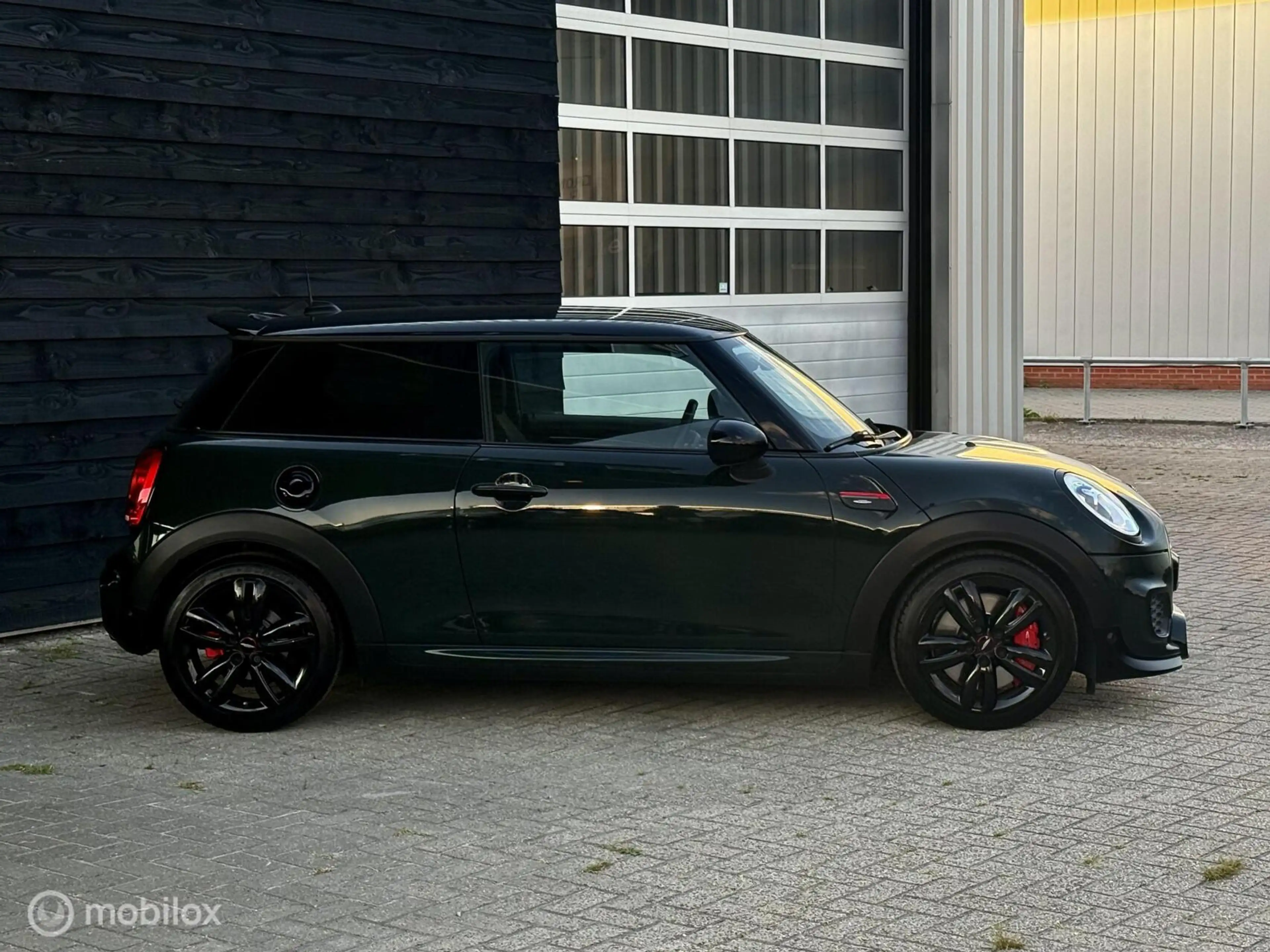 MINI John Cooper Works 3-Deurs 2.0 Chili | Automaat | LED | 231 PK — photo 4