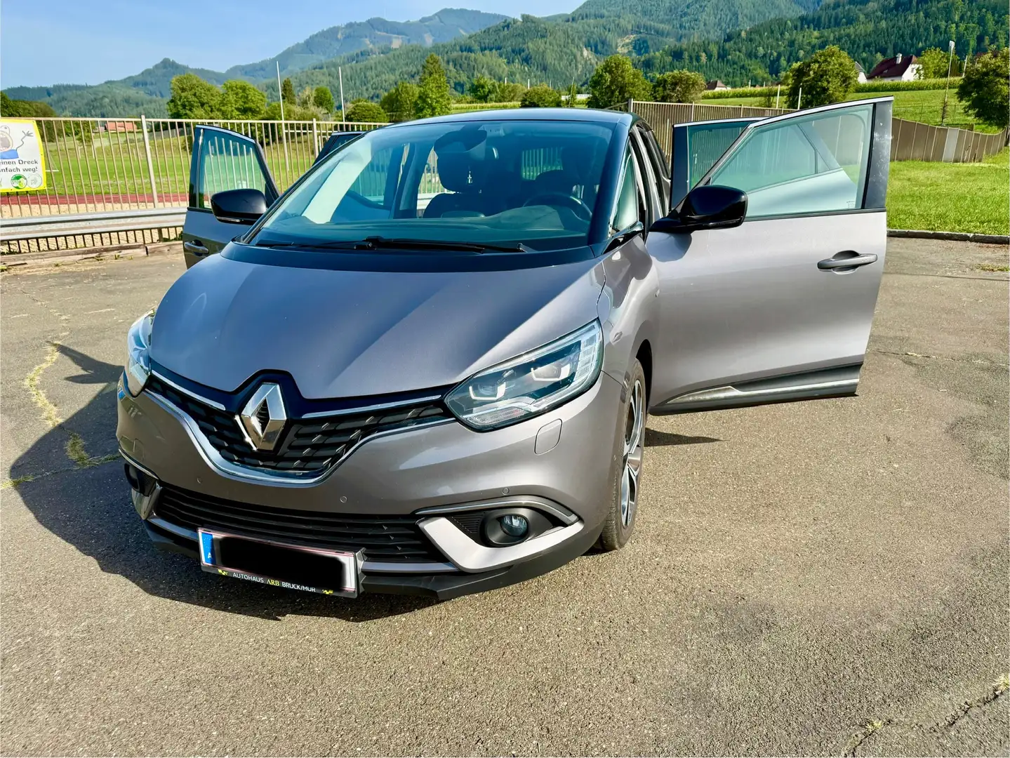 Renault Scenic Scénic dCi 110 EDC Bose Edition // Rückfahrkamera // Parksystem // Zahnriemen usw NEU Grau - 2