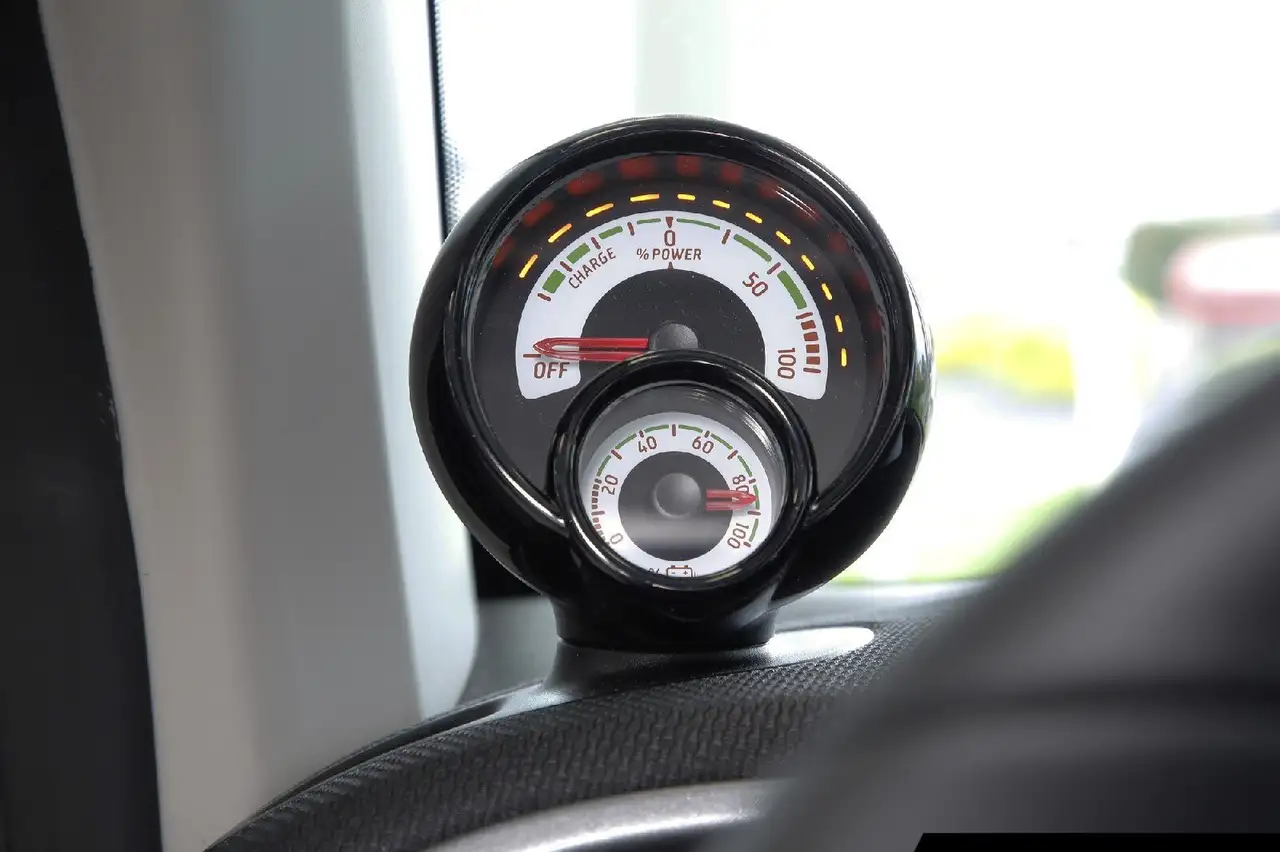 smart forTwo smart EQ fortwo 22kW Bordlader/Exclusive-Paket 17