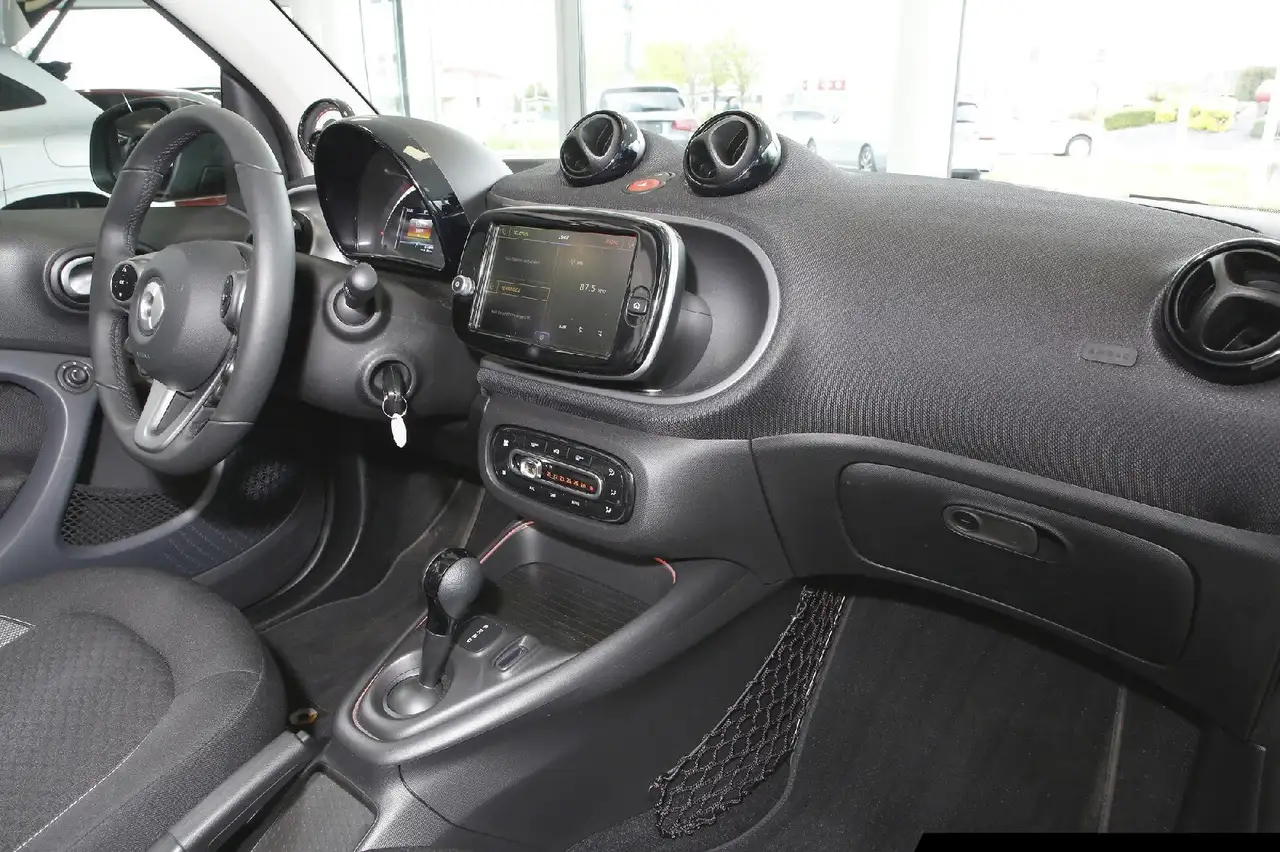 smart forTwo smart EQ fortwo 22kW Bordlader/Exclusive-Paket 7