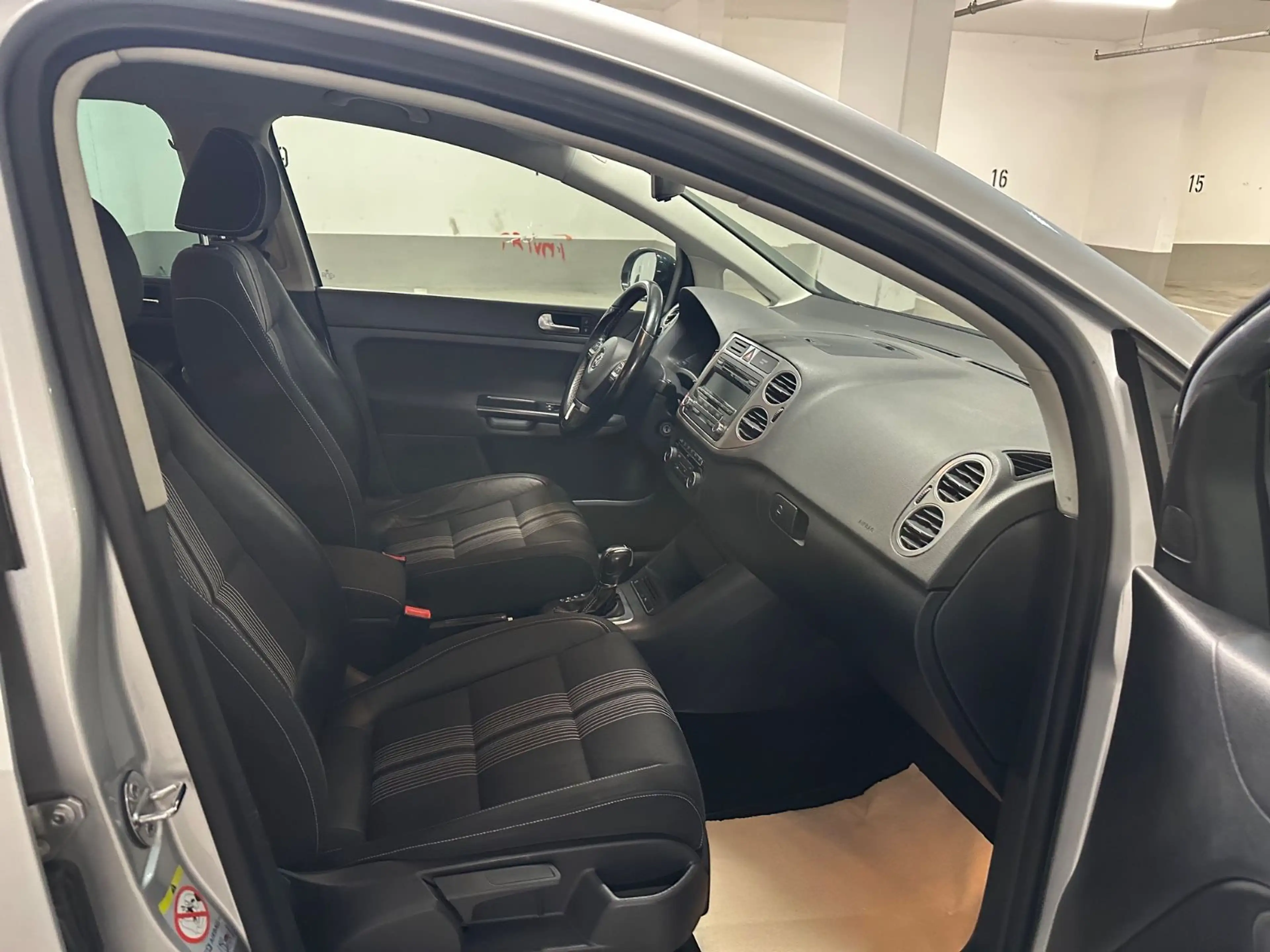 Volkswagen Golf Plus VI Match — photo 11