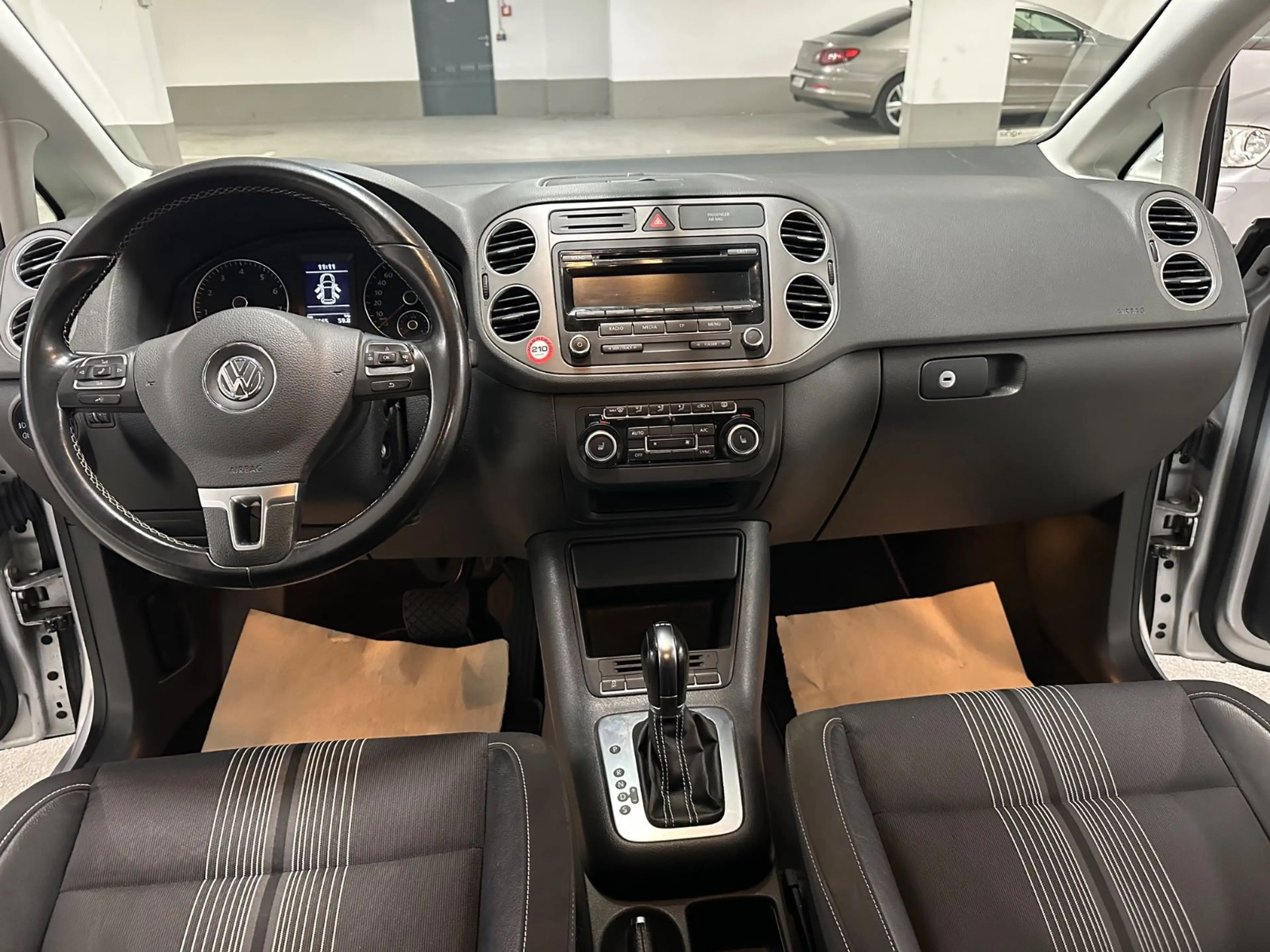 Volkswagen Golf Plus VI Match — photo 15