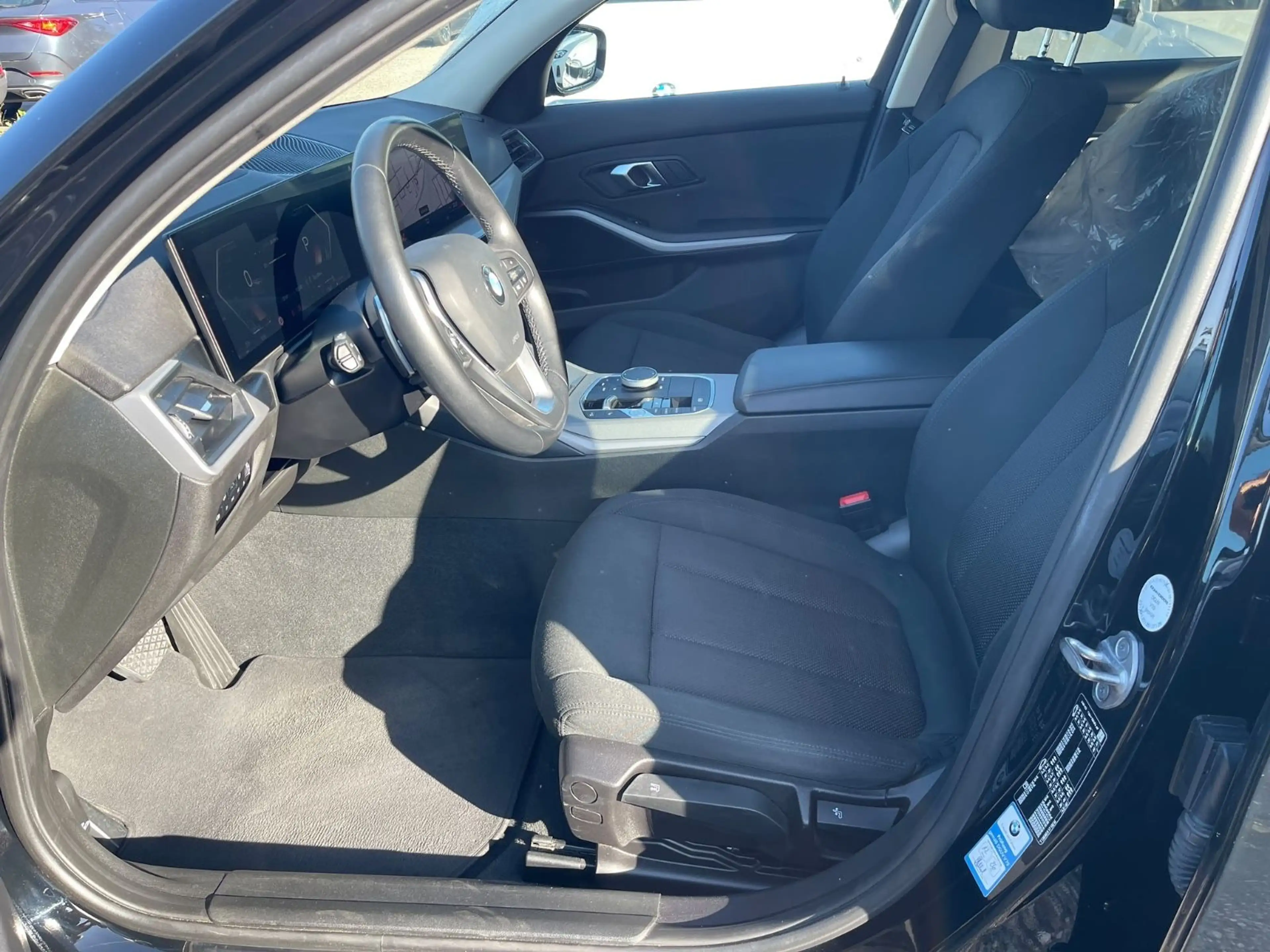 BMW 318 d Automatik — photo 12