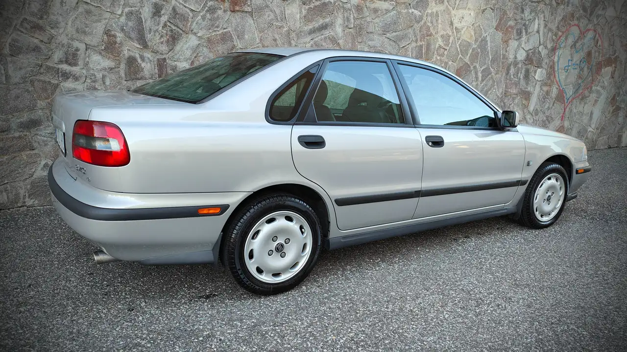 Volvo S40 1.8 16v, foto 3