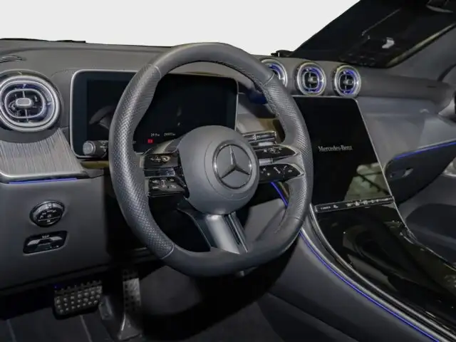 Mercedes-Benz GLC 300 GLC 300 d 4Matic AMG Line/Navi/Autom. Pano.-Dach Ansicht 3