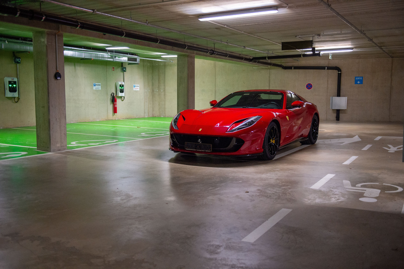 Ferrari 812 GTS - Full Carbon -Rosso 70 Anni — photo 2