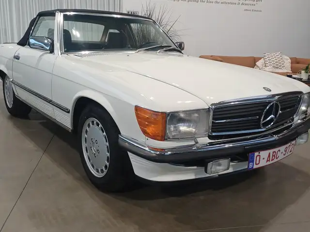 Mercedes-Benz SL 560