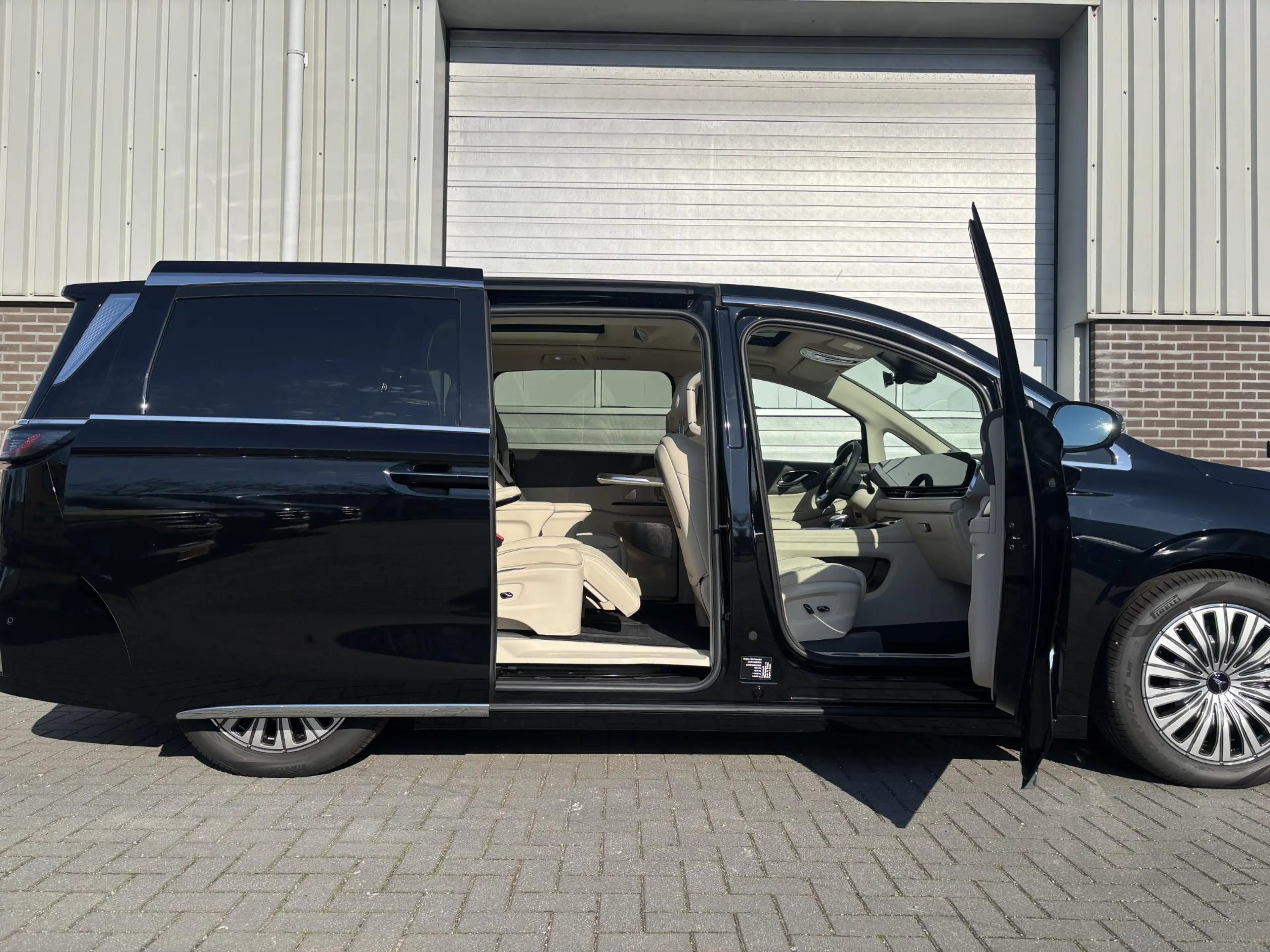 Voyah Dream Flagship Edition 109 kWh — photo 5