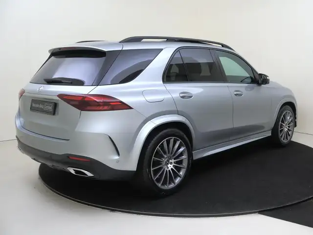 Mercedes-Benz Gle view 4