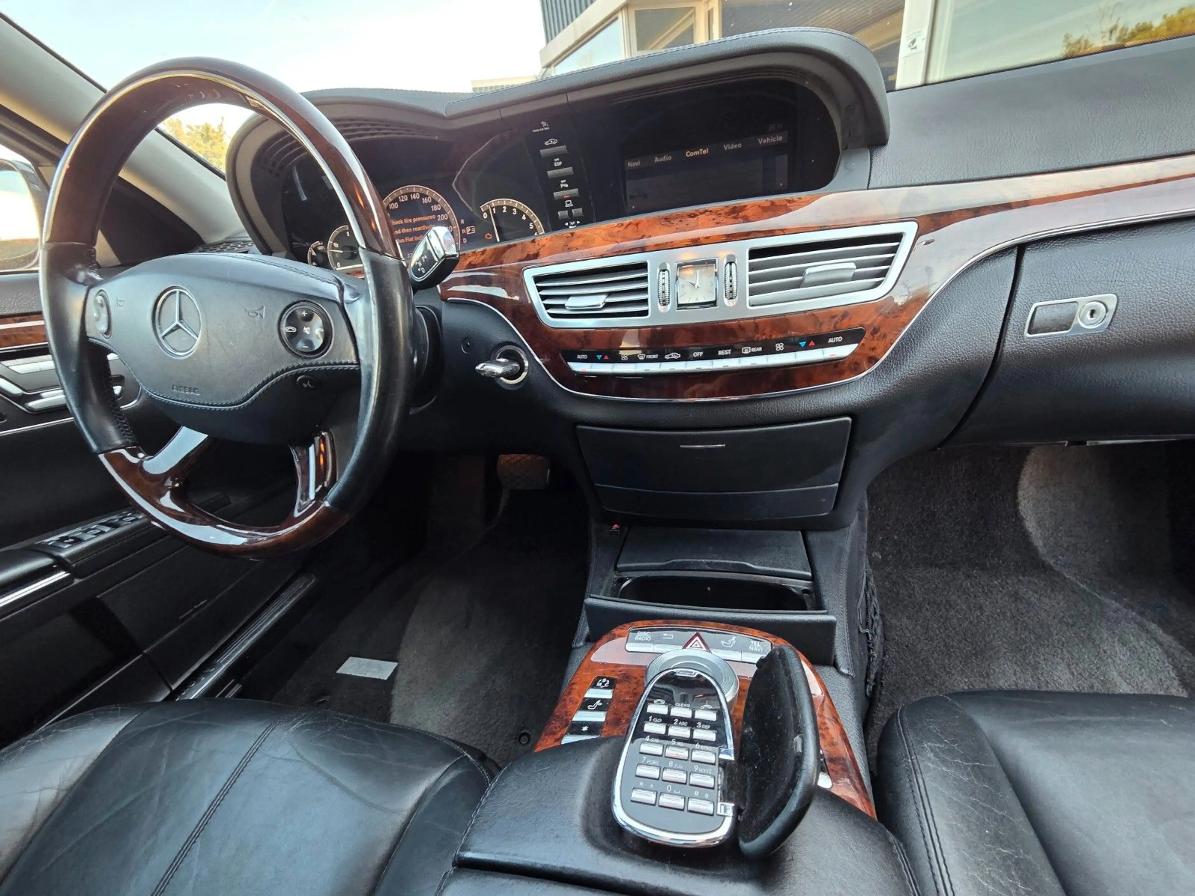 Mercedes-Benz S 500 S Limousine S 500 — photo 21