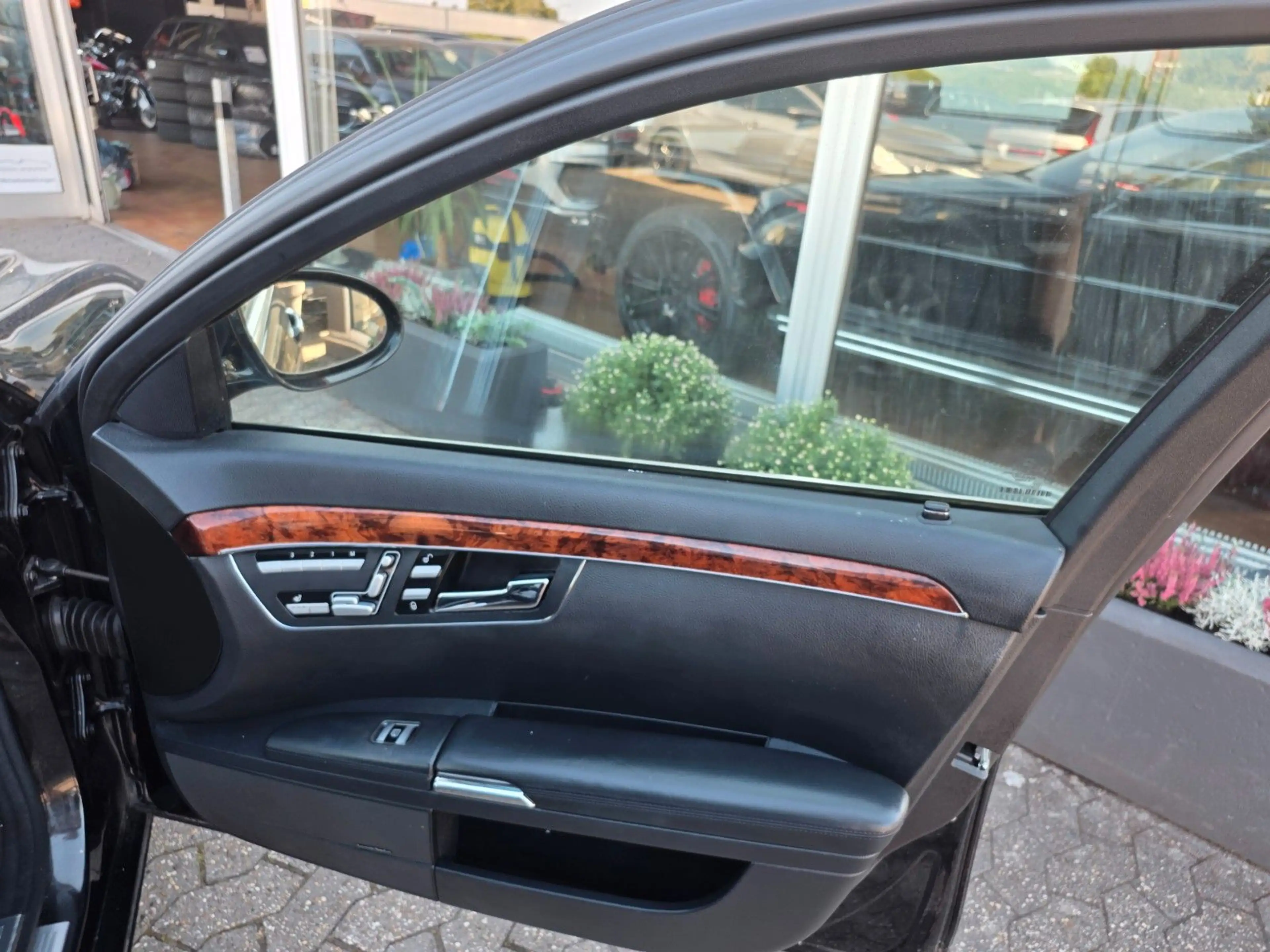 Mercedes-Benz S 500 S Limousine S 500 — photo 20