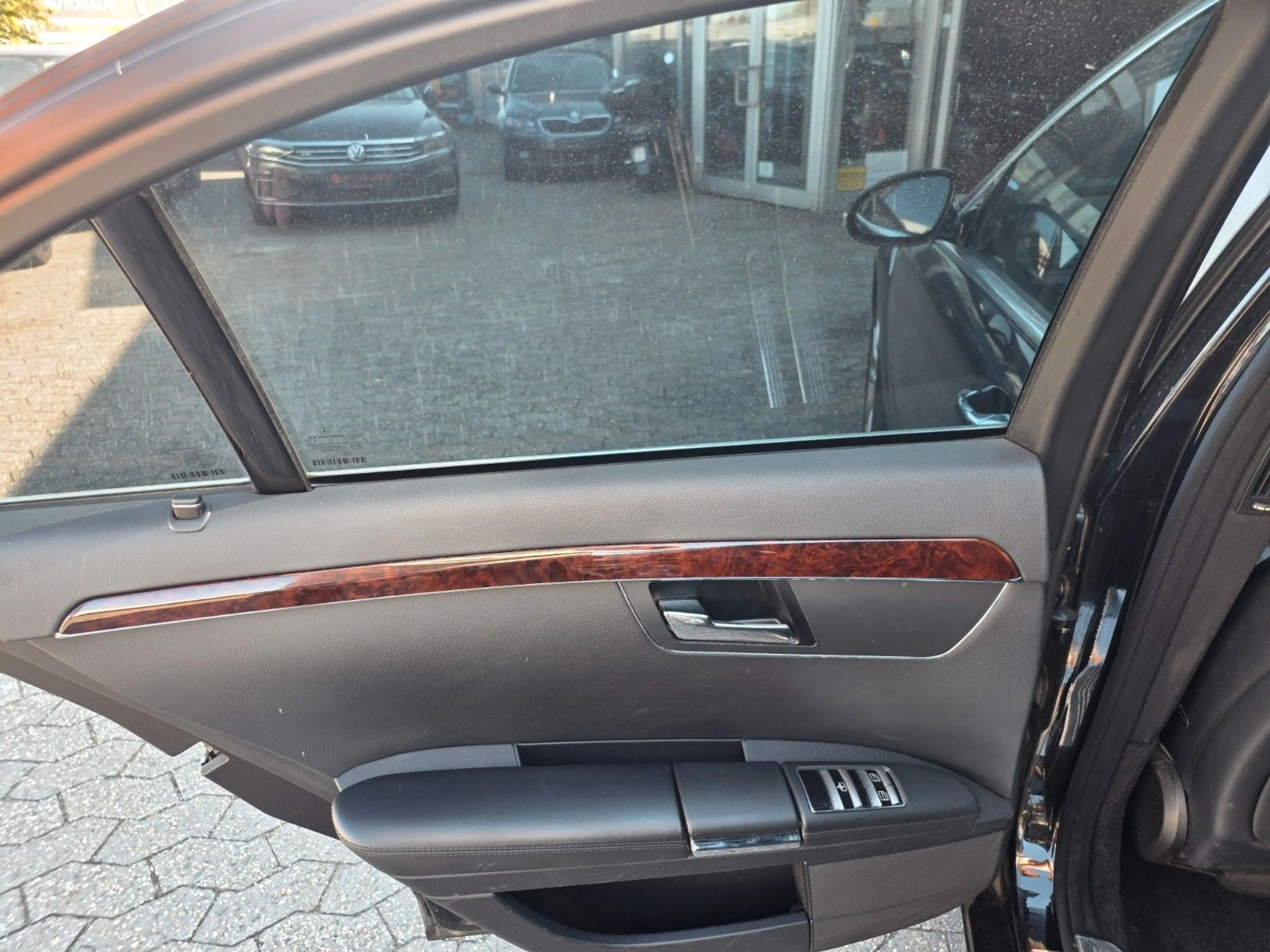 Mercedes-Benz S 500 S Limousine S 500 — photo 14