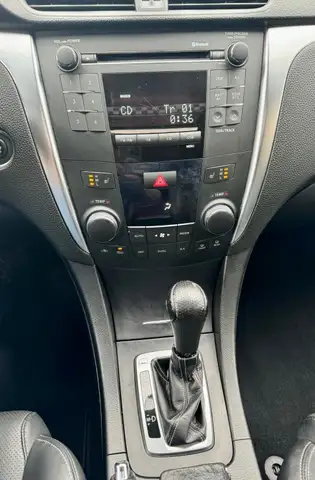 Suzuki Kizashi view 3