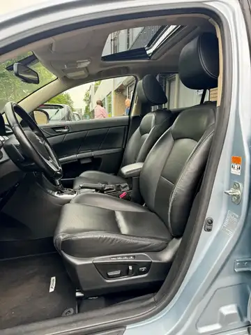 Suzuki Kizashi view 13