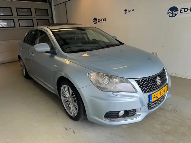 Suzuki Kizashi view 6
