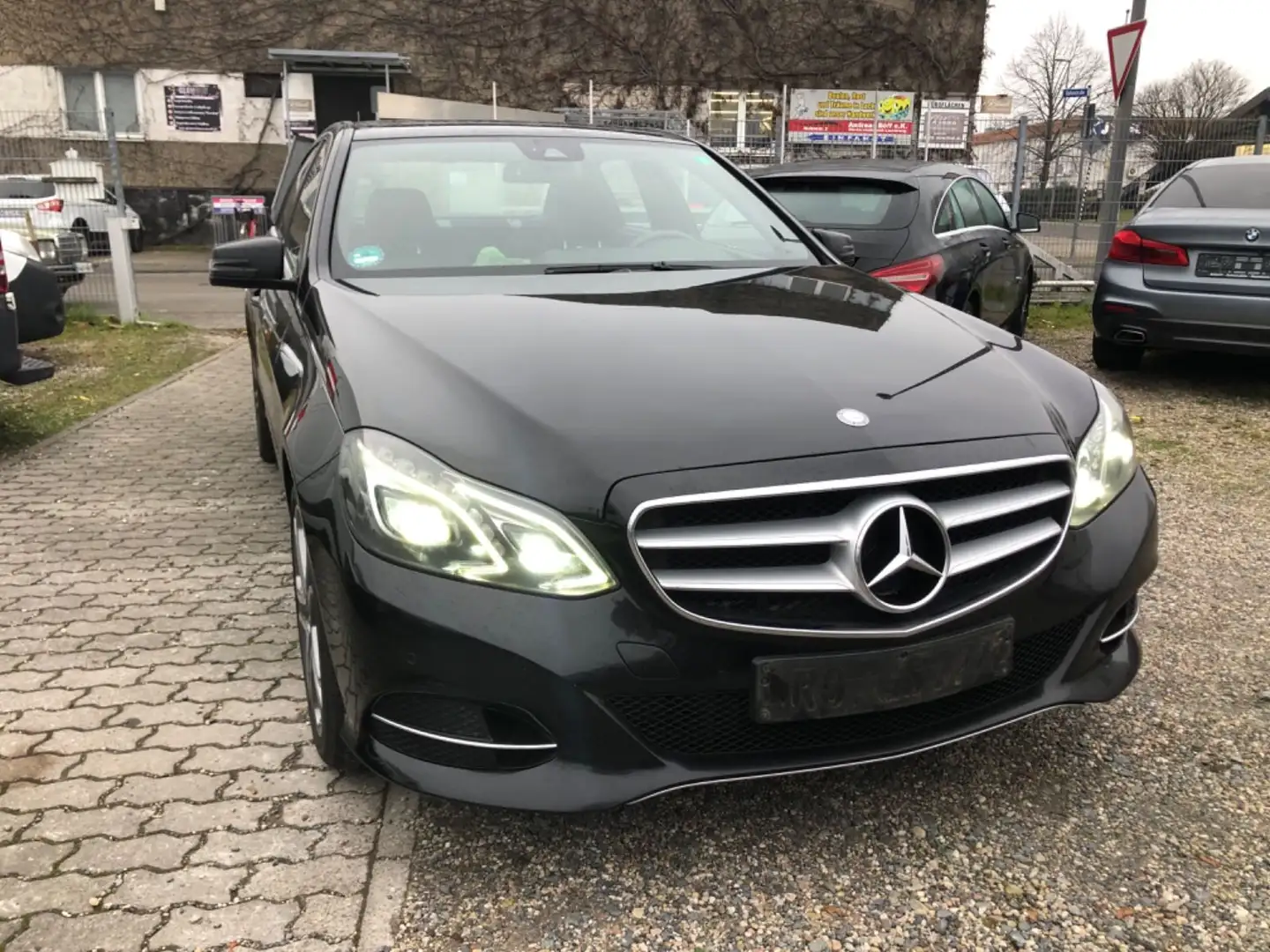 Mercedes-Benz E 220 CDI BlueEfficienc Avantgarde ,Sport Packet Schwarz - 2