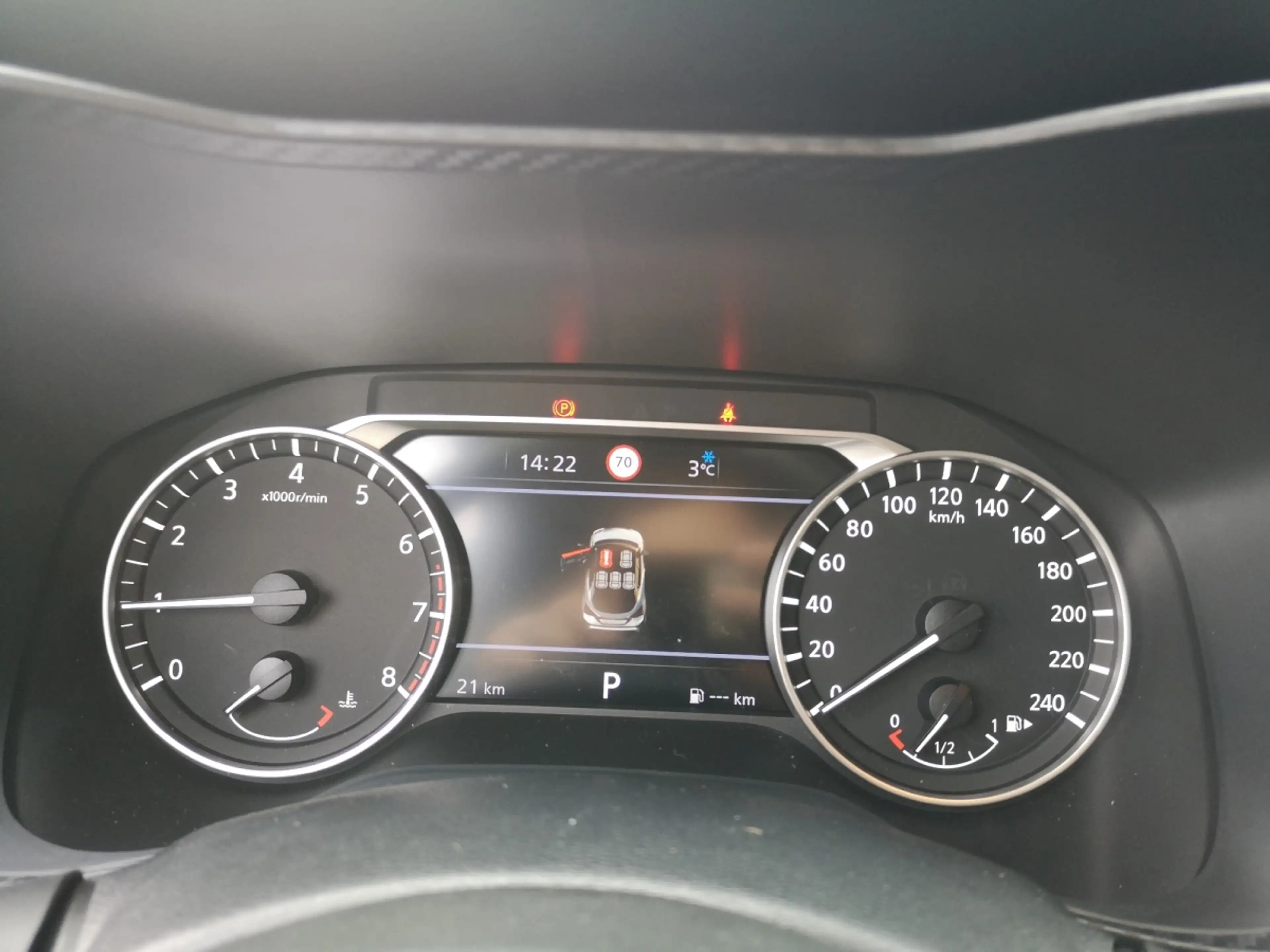 Nissan Juke Acenta 1.0 DIG-T 114PS 7DCT — photo 14
