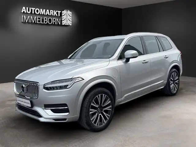 Volvo XC90 view 4