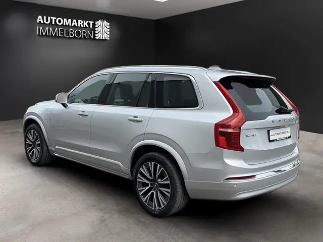 Volvo XC90 view 5