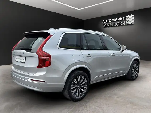 Volvo XC90 view 6