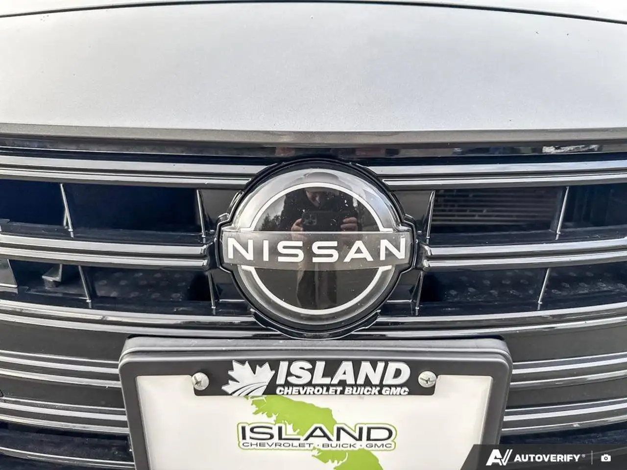 Nissan Versa снимка Nissan Versa