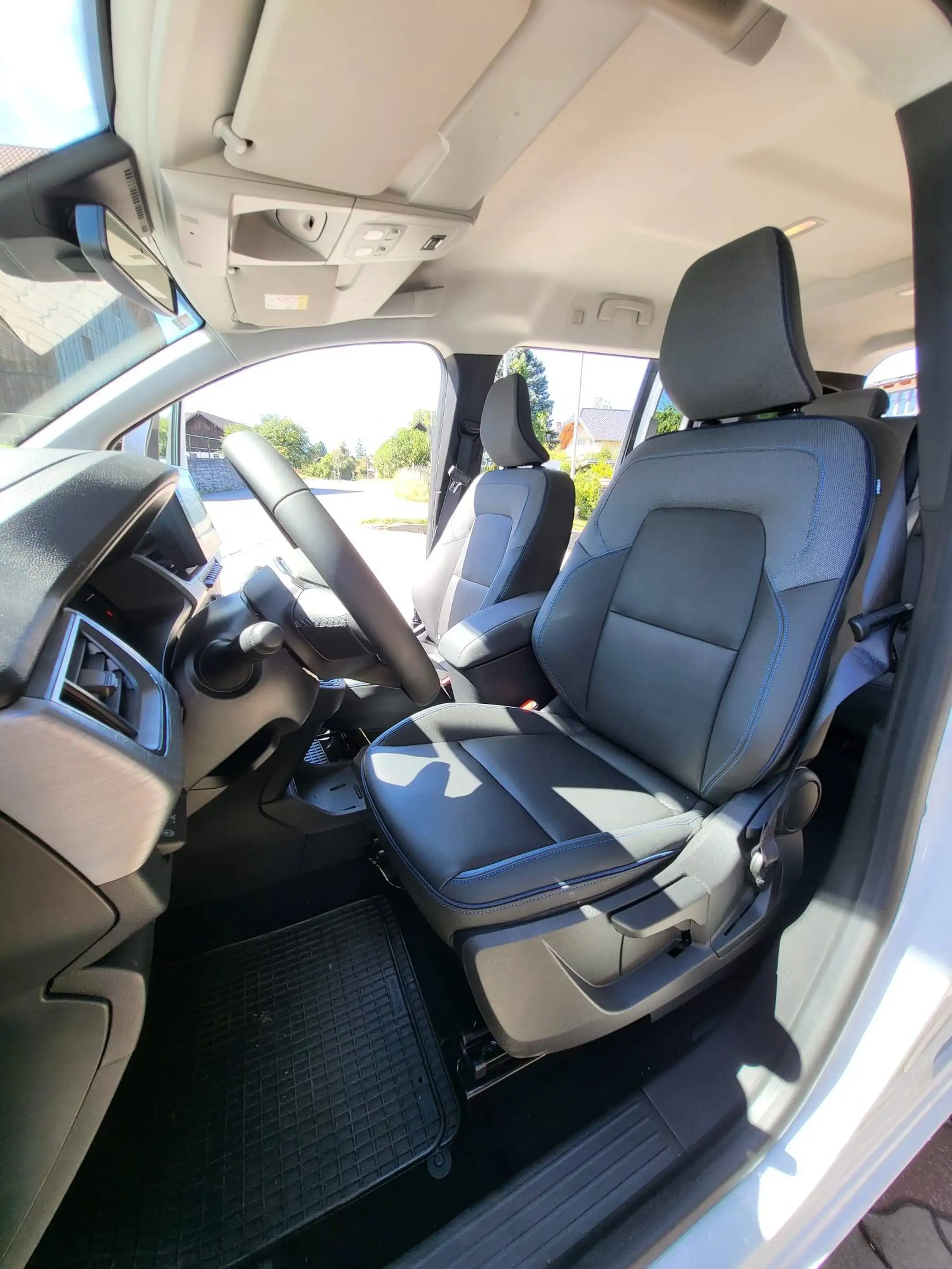 Nissan Townstar Townstar L2 DIG-T 130 Tekna Evalia 5 Sitze — photo 9