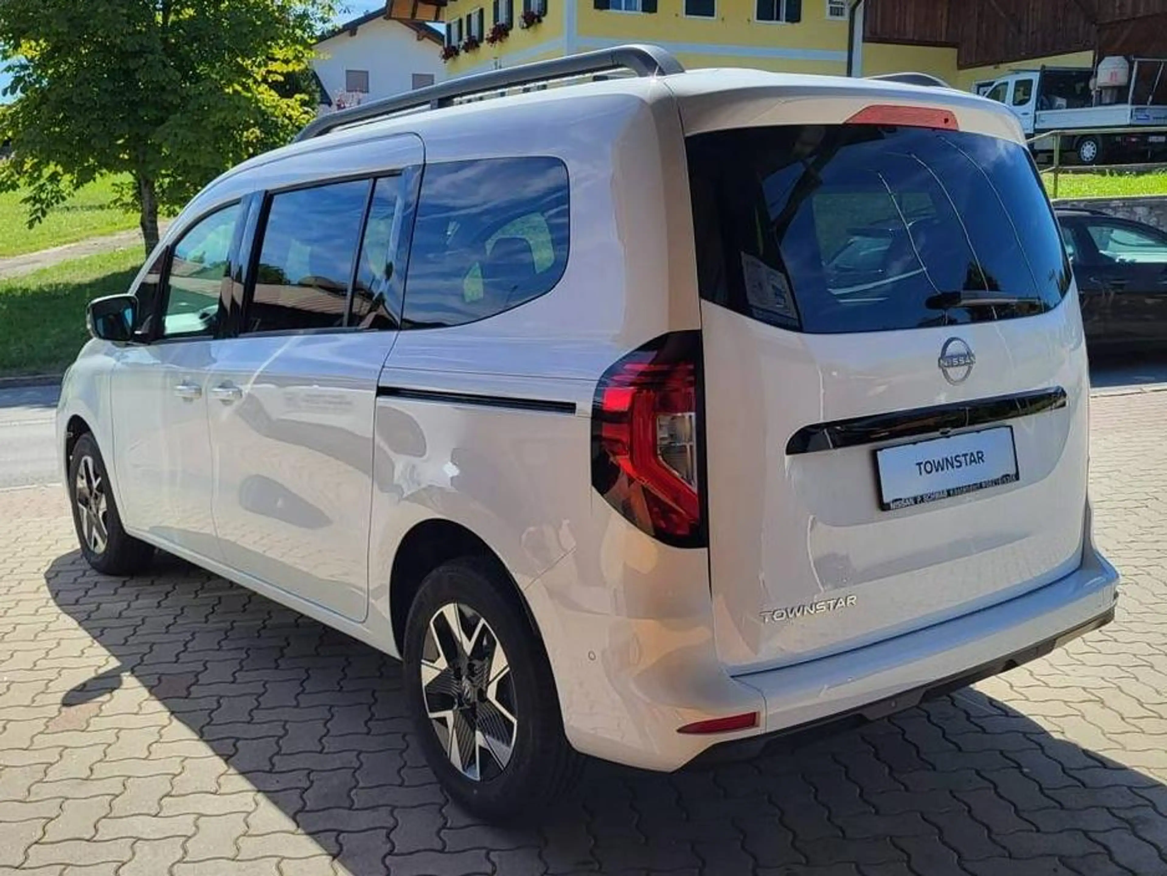 Nissan Townstar Townstar L2 DIG-T 130 Tekna Evalia 5 Sitze — photo 4