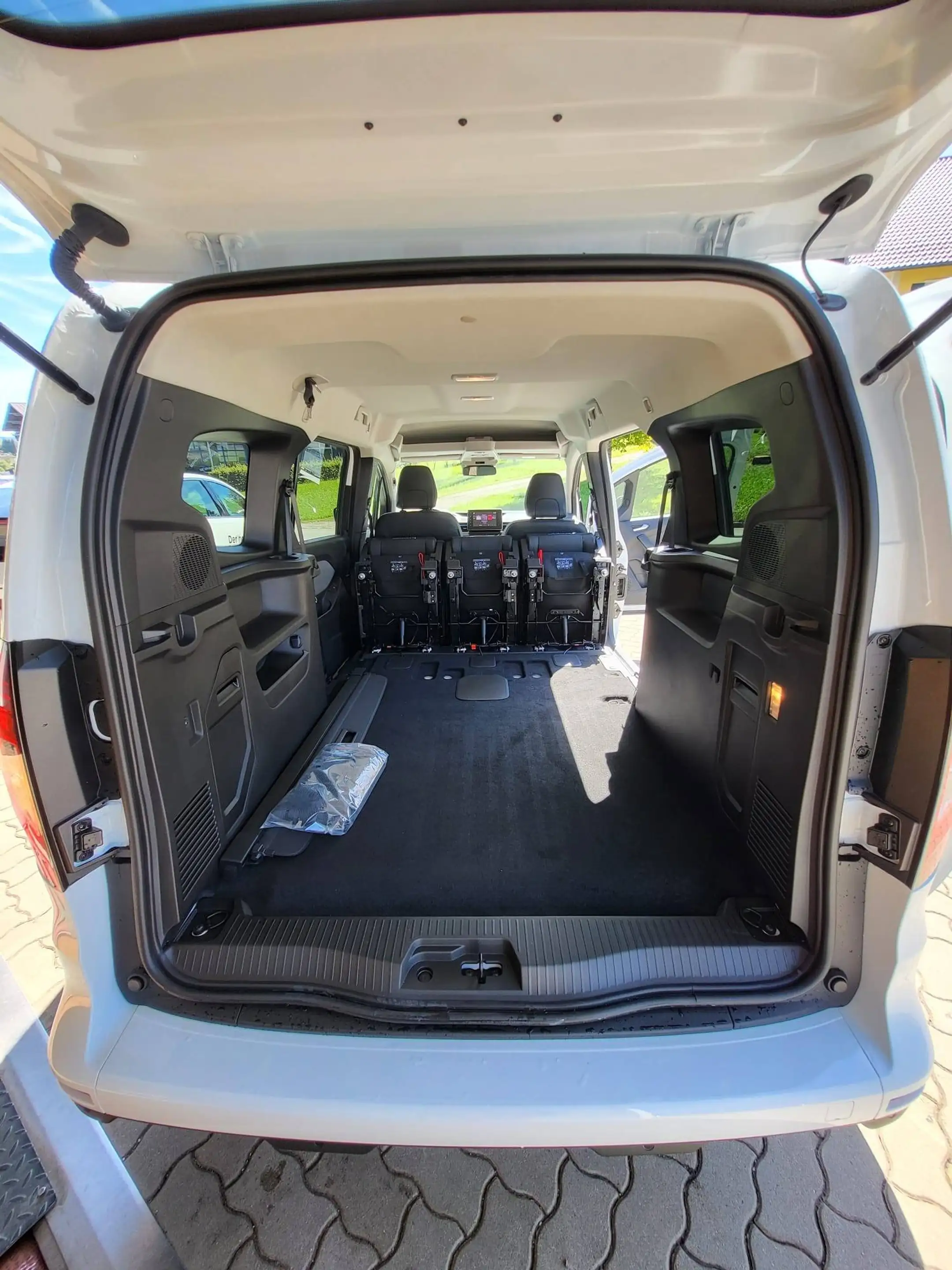 Nissan Townstar Townstar L2 DIG-T 130 Tekna Evalia 5 Sitze — photo 10