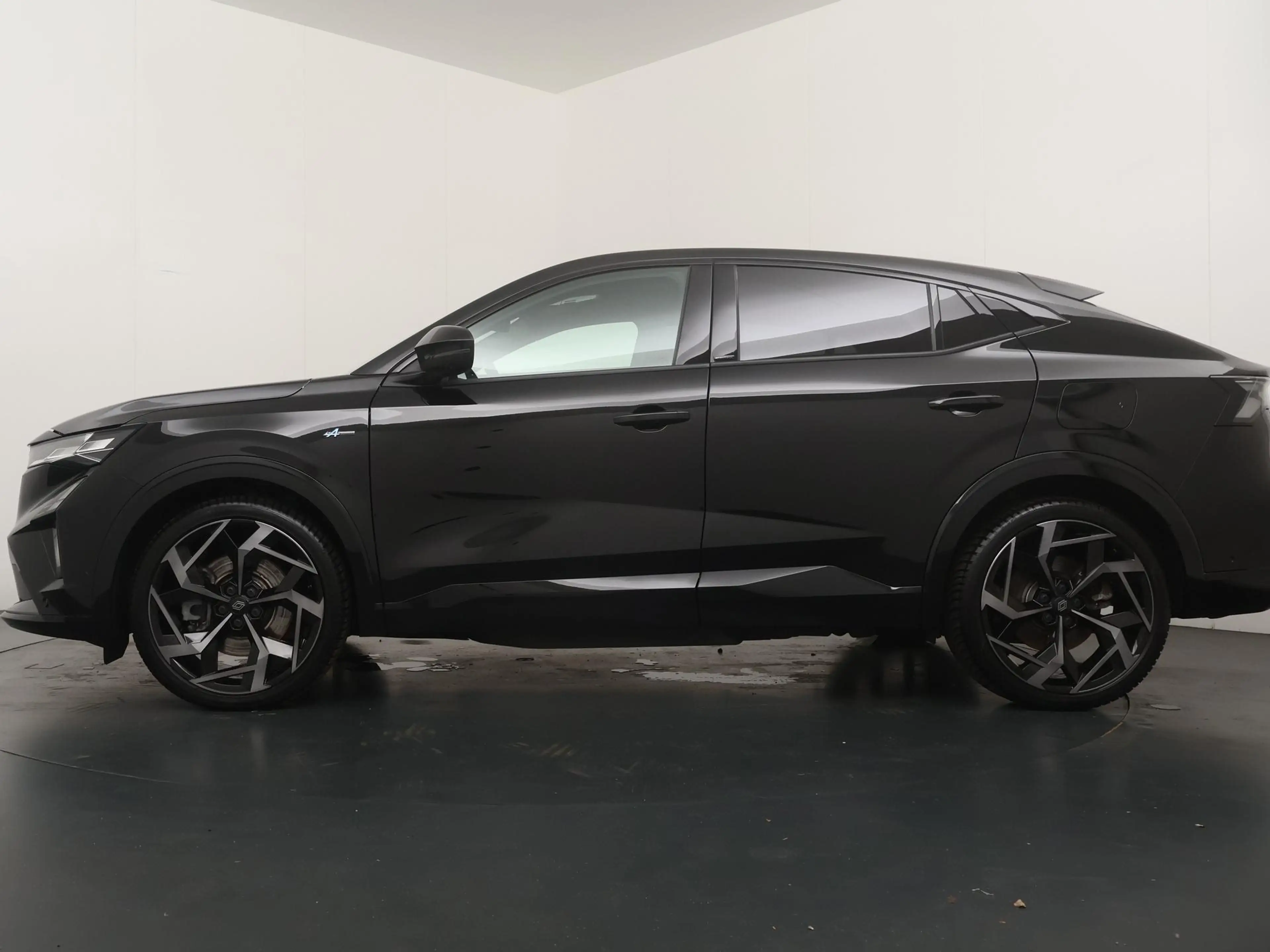 Renault Rafale atelier Alpine hyper hybrid E-Tech 4x4 300 | Panor — photo 2