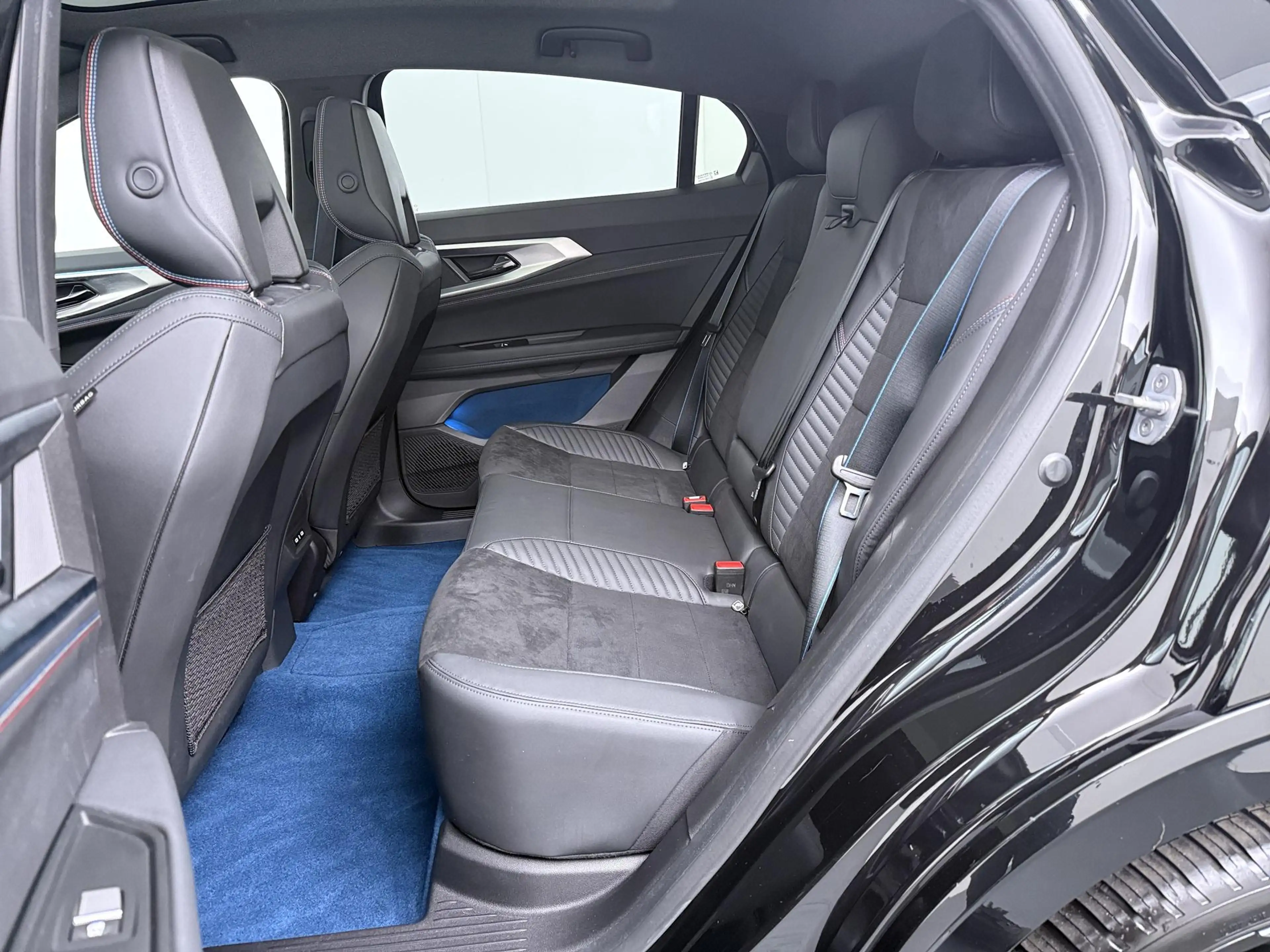 Renault Rafale atelier Alpine hyper hybrid E-Tech 4x4 300 | Panor — photo 14