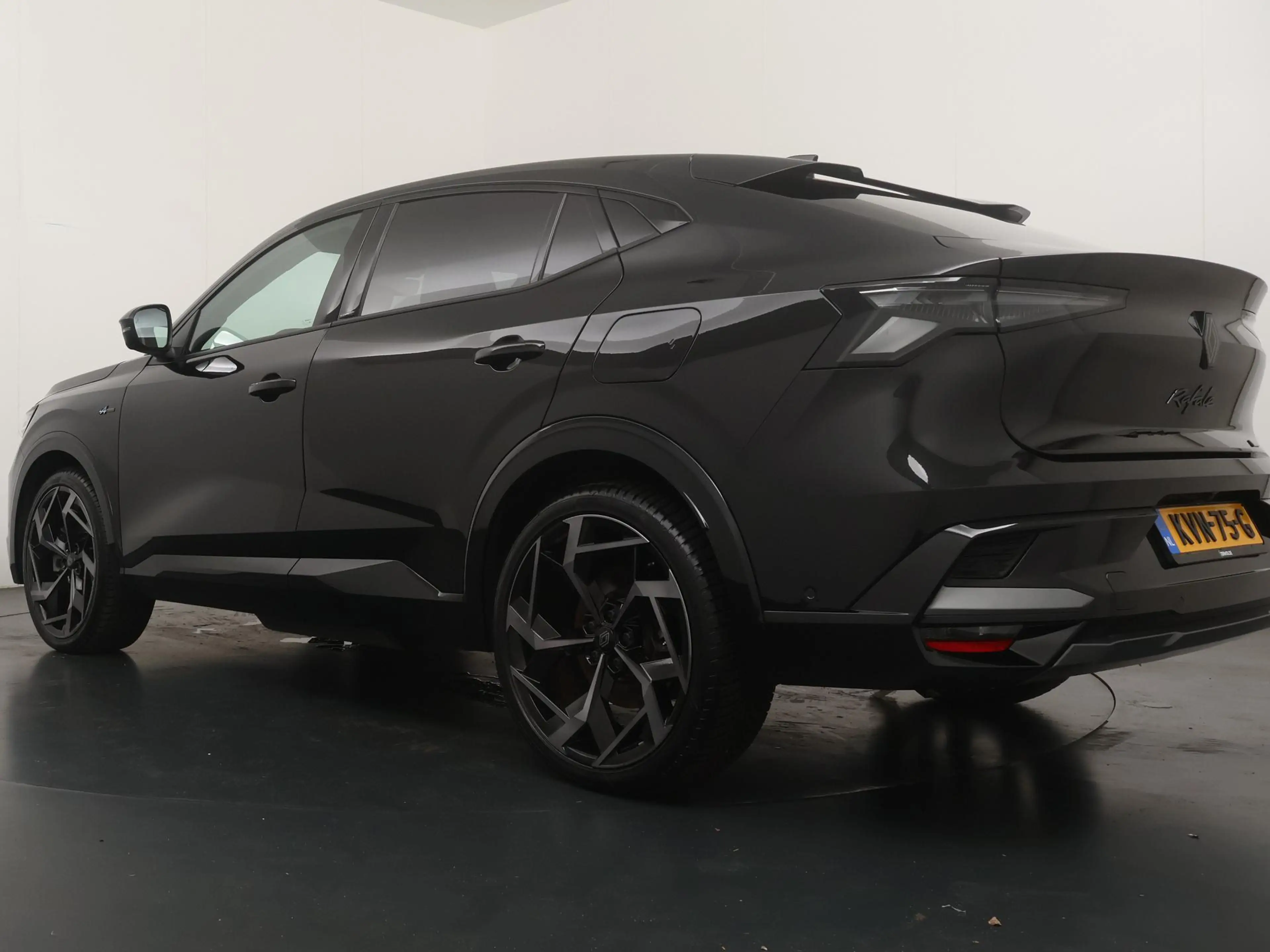 Renault Rafale atelier Alpine hyper hybrid E-Tech 4x4 300 | Panor — photo 3