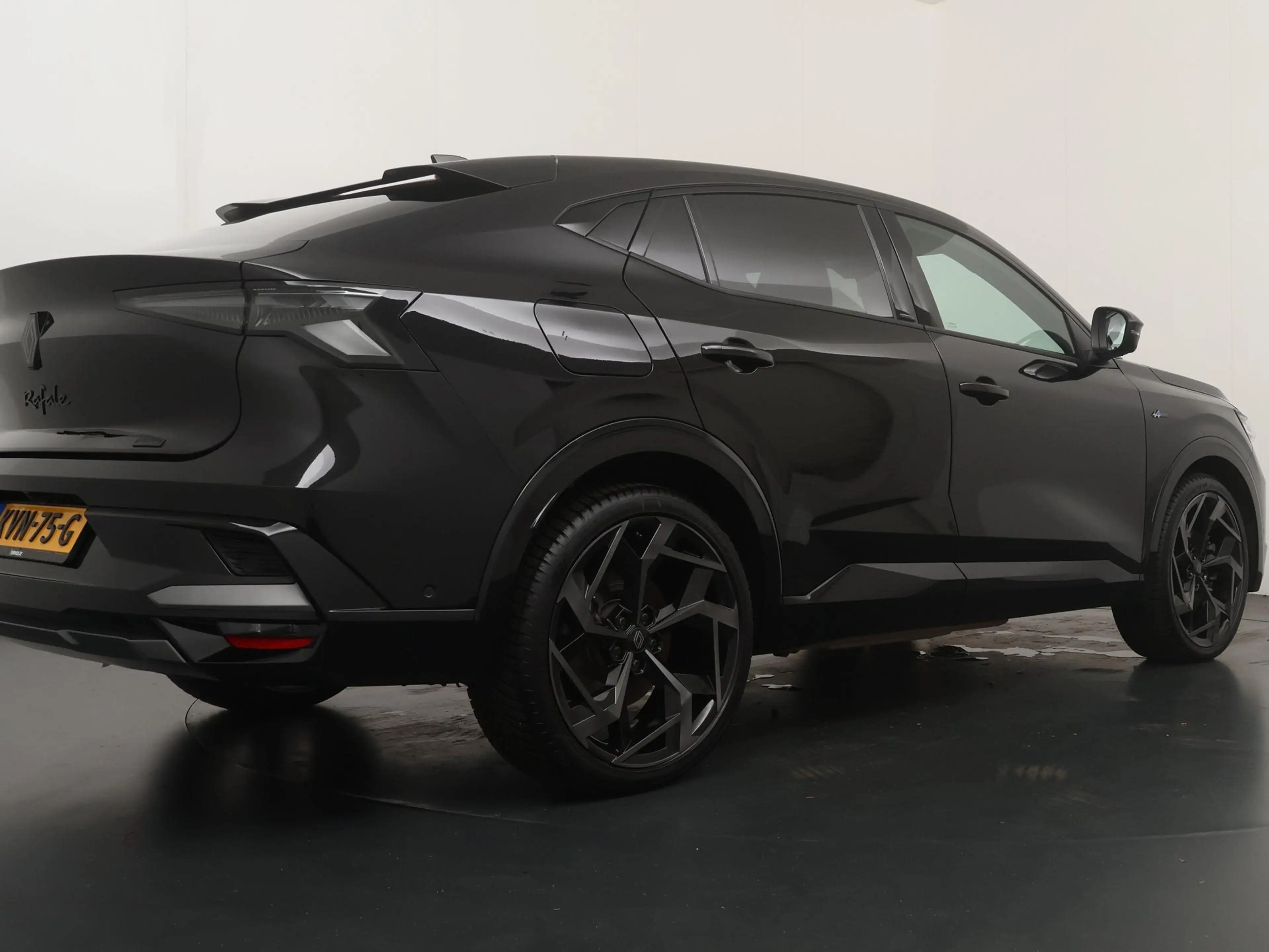 Renault Rafale atelier Alpine hyper hybrid E-Tech 4x4 300 | Panor — photo 5