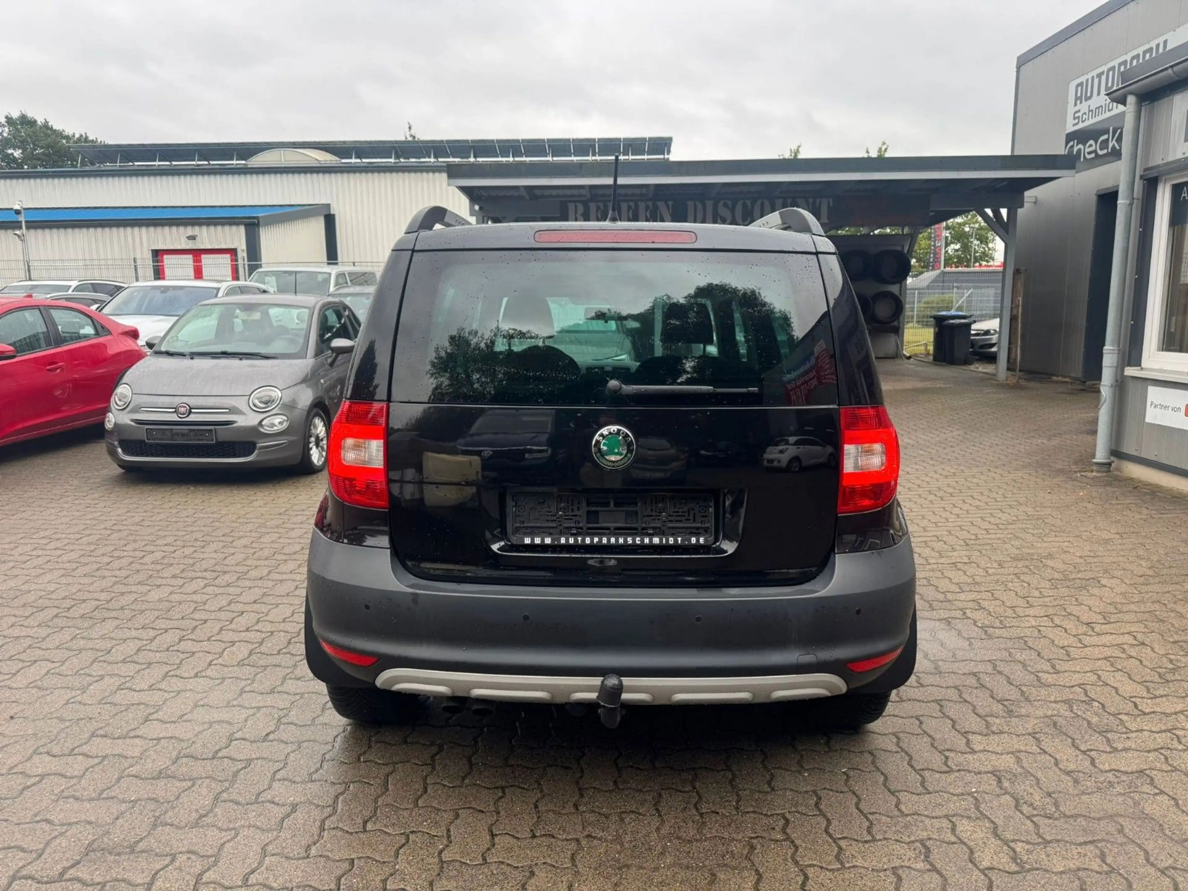 Skoda Yeti 1.4 Elegance SITZH°TEMPOM°AHK°PANO°AHK! — photo 6